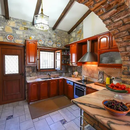 Mountainescape- Sale Appartamento *